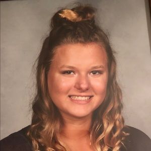 Meet your Posher, Kayla